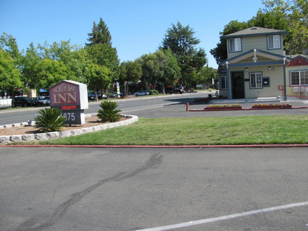 North Bay Inn سانتا روسا، كاليفورنيا المظهر الخارجي الصورة